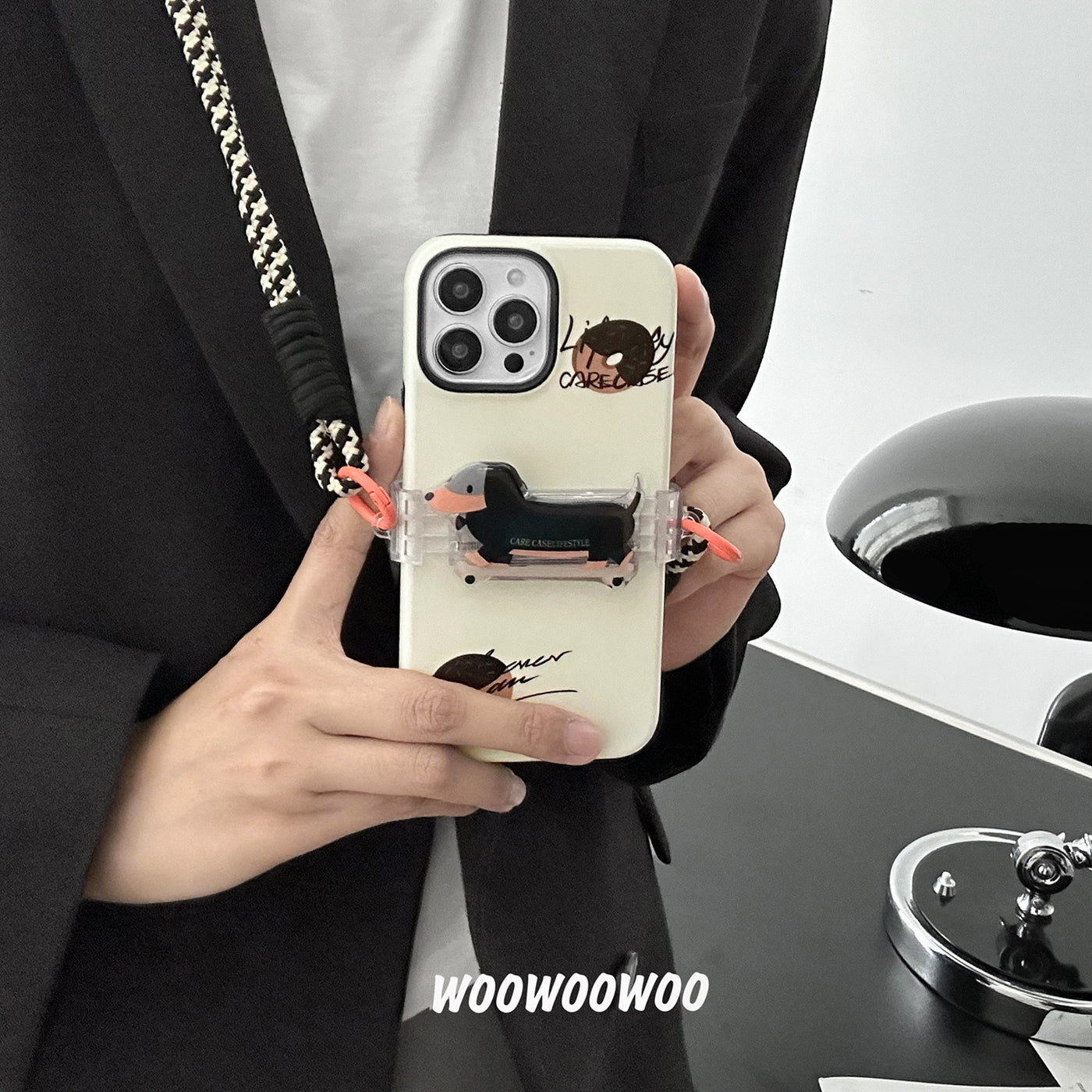 【iPhone Case】ダックスフンド ストラップ付き iPHONEケース