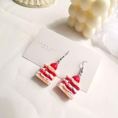 【Earrings】  いちごのショートケーキ フックピアス&イヤリング