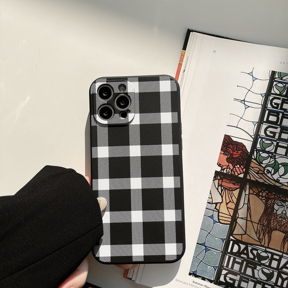 【iPhone Case】クラシックデザインの黒白チェックiPhoneケース