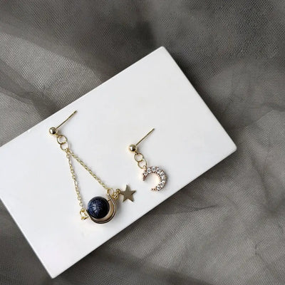 【Earrings】  オシャレ月ピアス