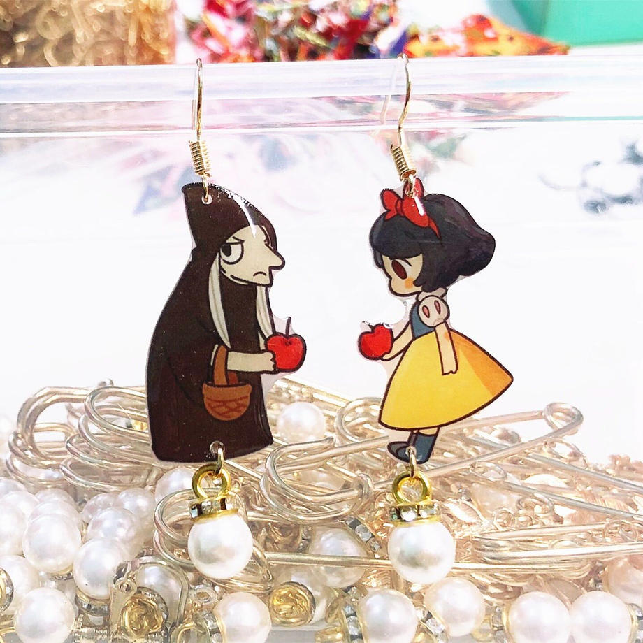 【Earrings】  白雪姫フックピアス&イヤリング