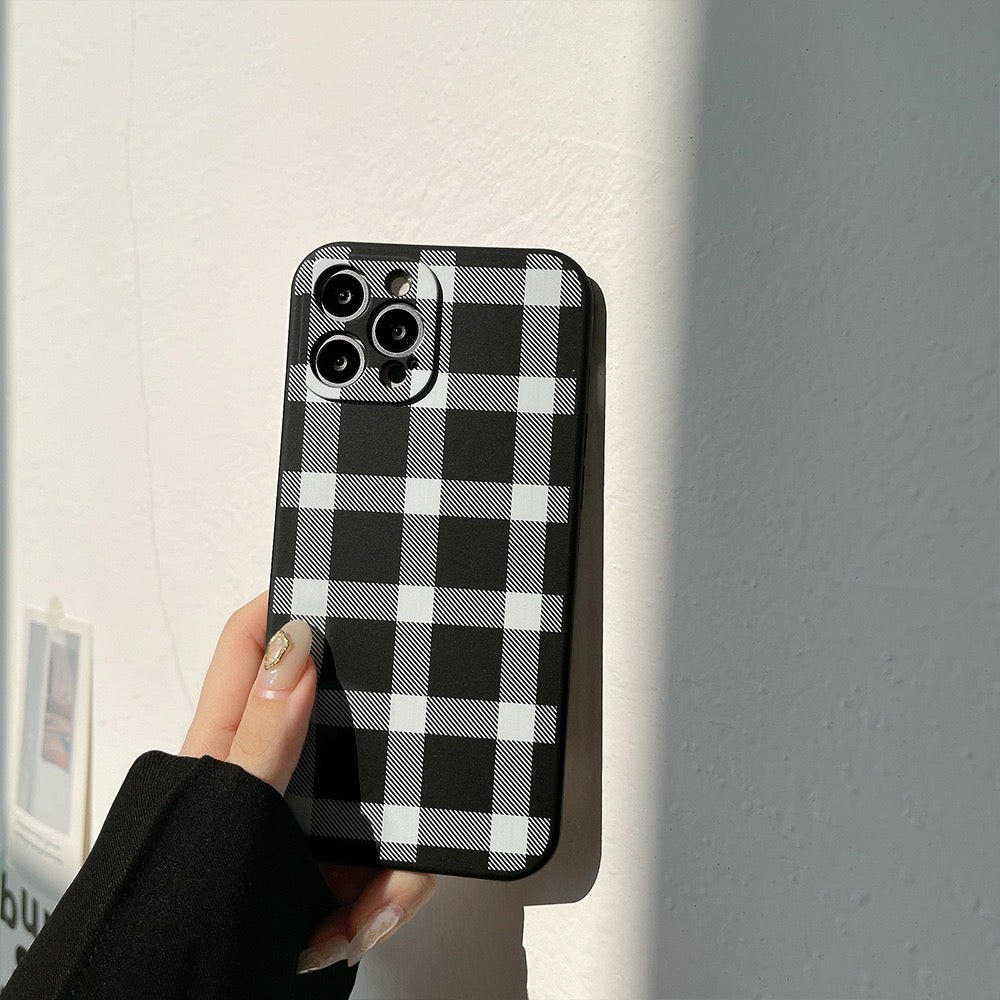 【iPhone Case】クラシックデザインの黒白チェックiPhoneケース