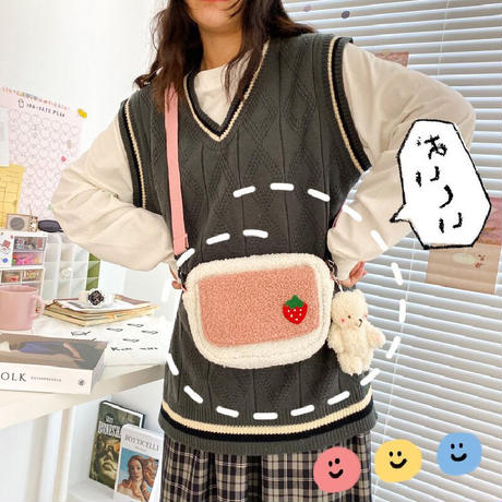 【Cute Bag】いちご刺繍モコモコバッグ