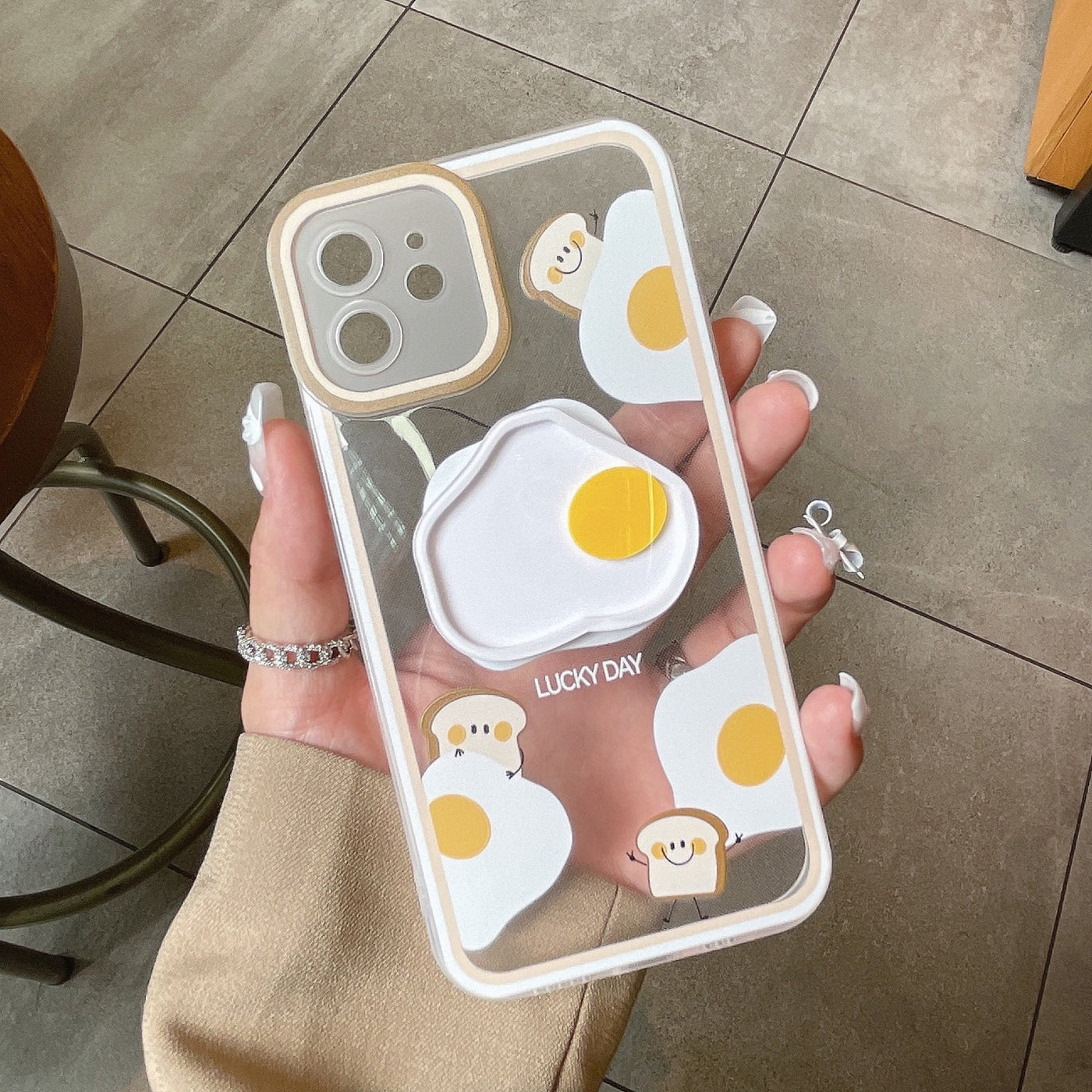 iPhone Case】目玉焼きと食パンちゃん柄iPhoneケース – AirpodsCaseStores