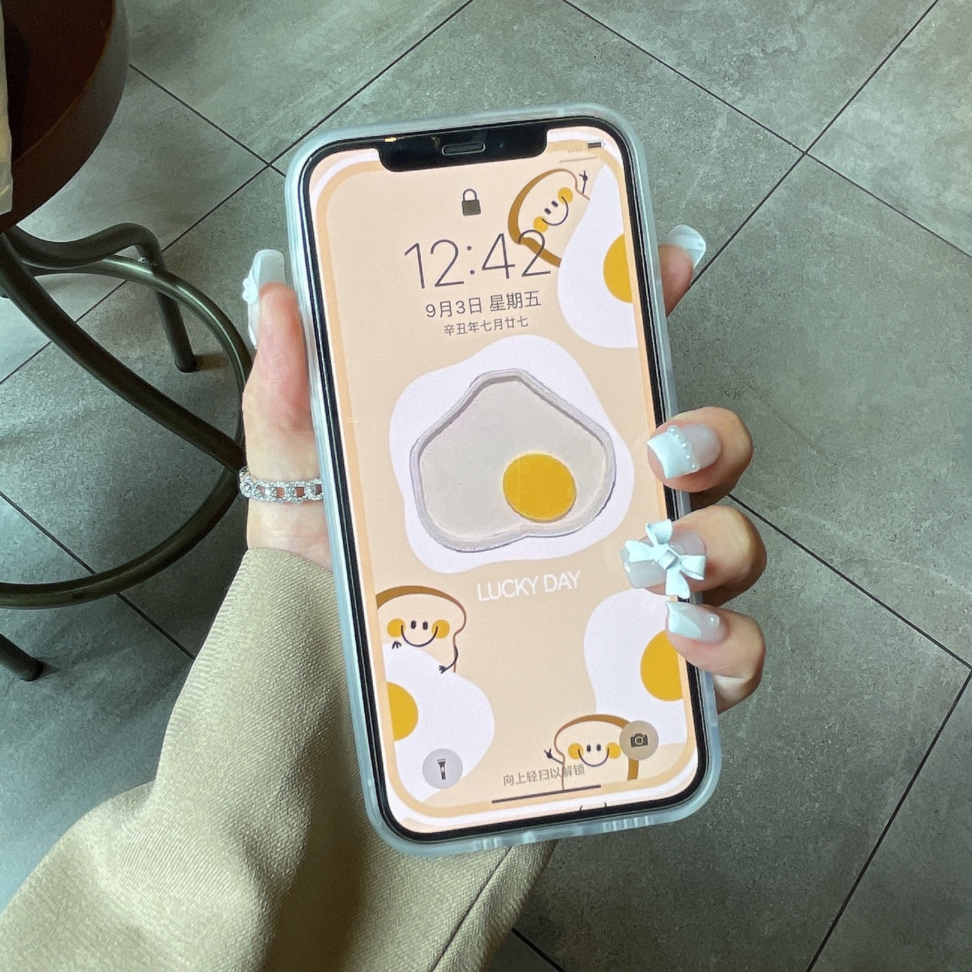 iPhone Case】目玉焼きと食パンちゃん柄iPhoneケース – AirpodsCaseStores