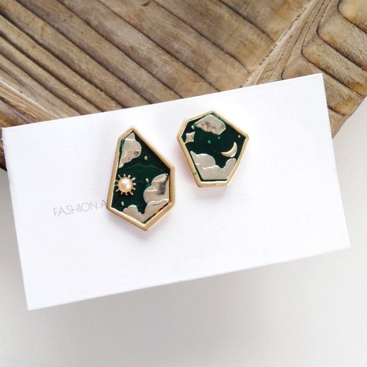 【Earrings】おしゃれデザイン月と太陽のイヤリング＆ピアス