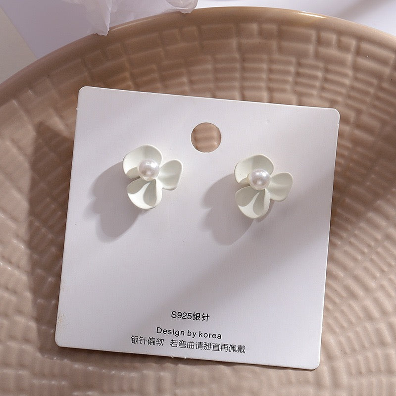 【Earrings】綺麗な花柄ピアス