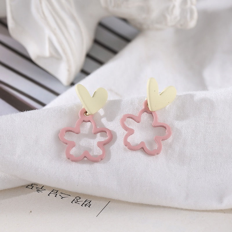 【Earrings】カワイイハート型＆花のピアス