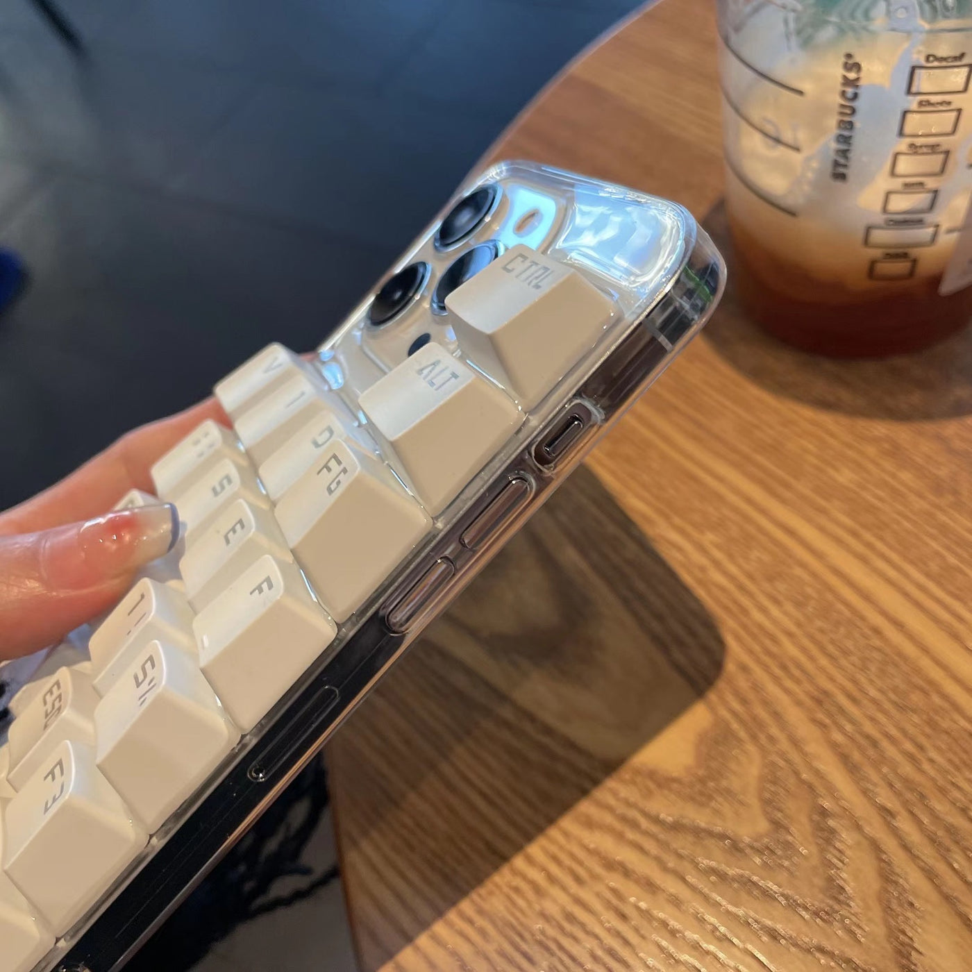 【iPhone Case】面白い 本物の立体 キーボード リアル スタンド 癒し  iPhoneケース
