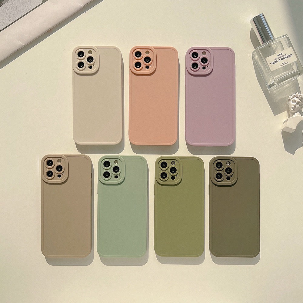 【iPhone Case】シンプル お洒落 12色 韓国 人気 無地カバー カップル iPhoneケース