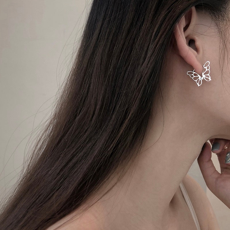 【Earrings】お洒落 蝶 シルバー フープ式 イヤリング ピアス