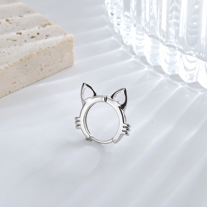 【Earrings】可愛い ねこ 猫 人気 シルバー  ピアス